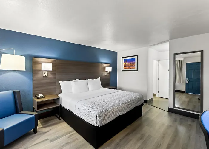 Surestay Hotel By Best Western Phoenix Airport